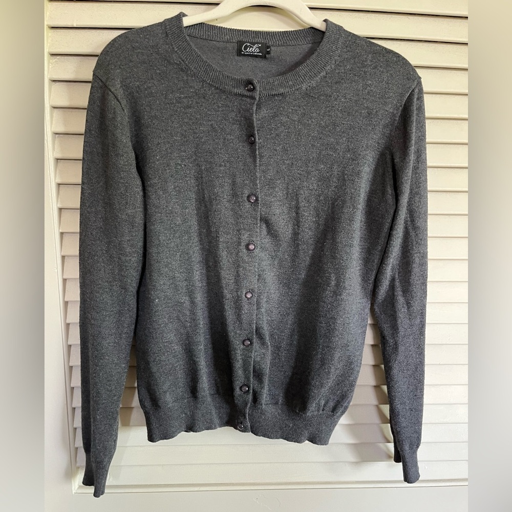 Women’s Cardigan, size large